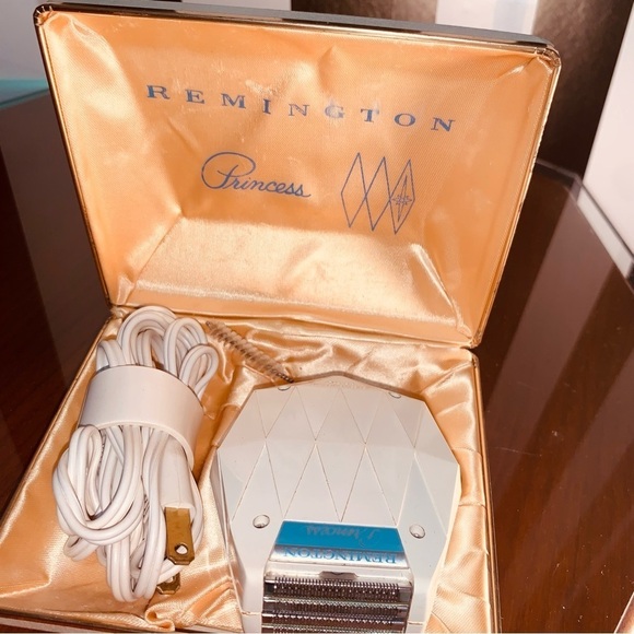 Vintage MCM Remington Ladies Electric Shaver Cute Retro Display Piece EVC - Picture 5 of 11
